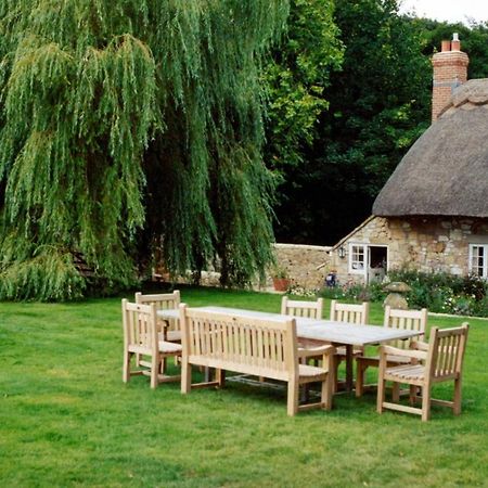 Afton Thatch: Beautiful Thatched Family Cottage Freshwater Buitenkant foto