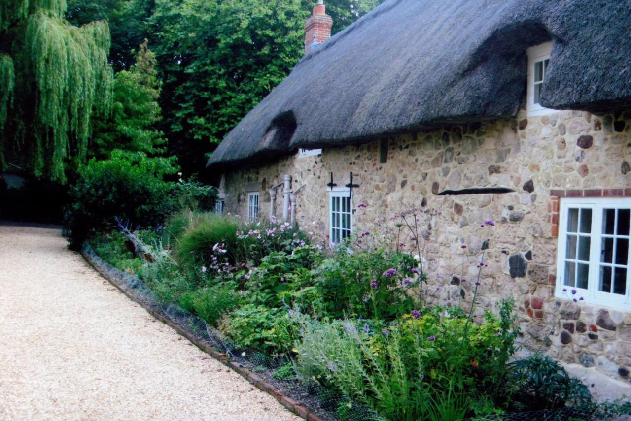 Afton Thatch: Beautiful Thatched Family Cottage Freshwater Buitenkant foto